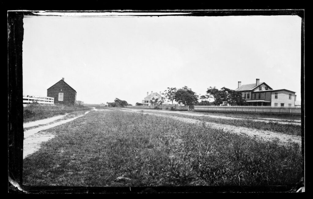 Schoolhouse, Quogue, Long Island,
Courtesy Brooklyn Museum